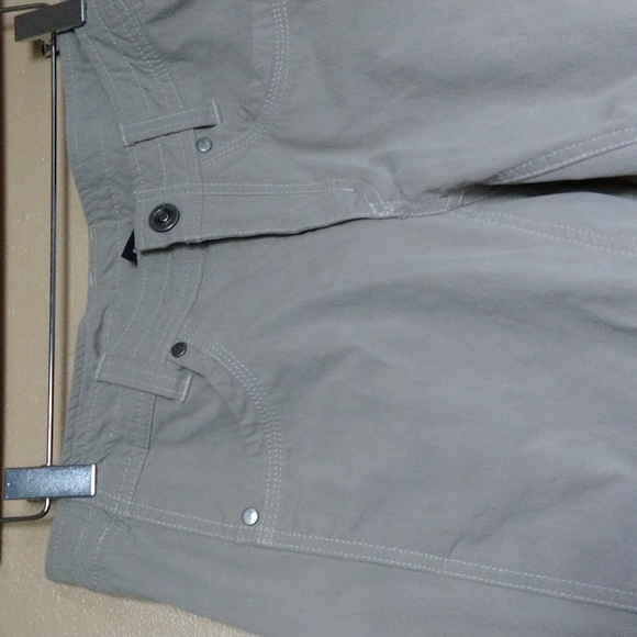 Kuhl women's legendary pants size 6r - Picture 3 of 7